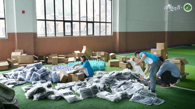 在整理了108款游戏的周年庆后我们发现超过30%都在搞联动(图8)