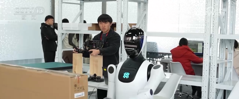 “AI+”丰富多元“更新”现象遍布千行百业中国AI“加速跑”迈入应用爆发期(图15)