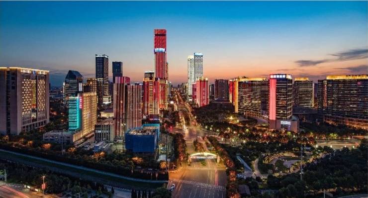 【商铺推荐】绿城春月风华新房热销环境户型图购物中心(图3)