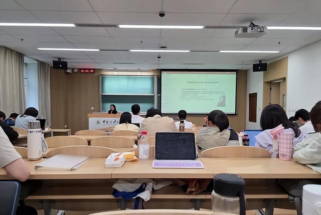 “普通家庭的机会正被堵死！”浙大8万、南开10万工科也在涨价(图4)