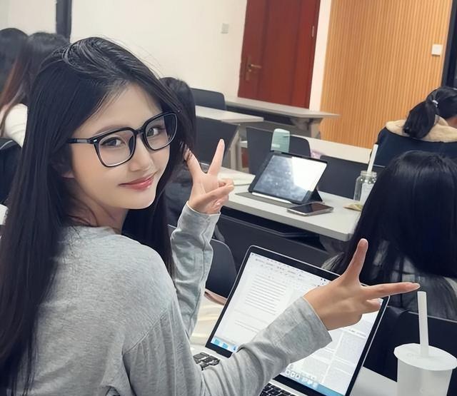 “普通家庭的机会正被堵死！”浙大8万、南开10万工科也在涨价(图2)